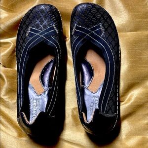 Spring Step Black Flats with Timeless Comfort